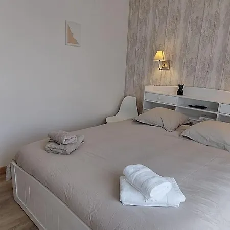 Tatil Evi Ocean, Environnement Calme Avec Piscine Chauffee 10 Min De L'ocean Le Porge