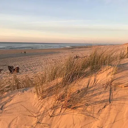 Tatil Evi Ocean, Environnement Calme Avec Piscine Chauffee 10 Min De L'ocean Le Porge