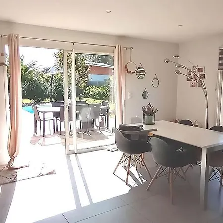 Ocean, Environnement Calme Avec Piscine Chauffee 10 Min De L'ocean Holiday home Le Porge
