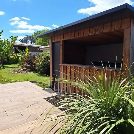 Ocean, Environnement Calme Avec Piscine Chauffee 10 Min De L'ocean Holiday home Le Porge