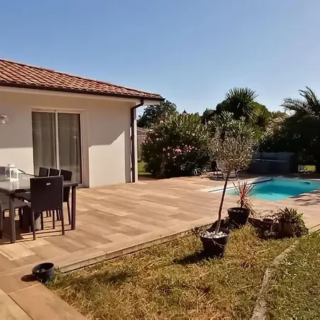 Holiday home Ocean, Environnement Calme Avec Piscine Chauffee 10 Min De L'ocean
